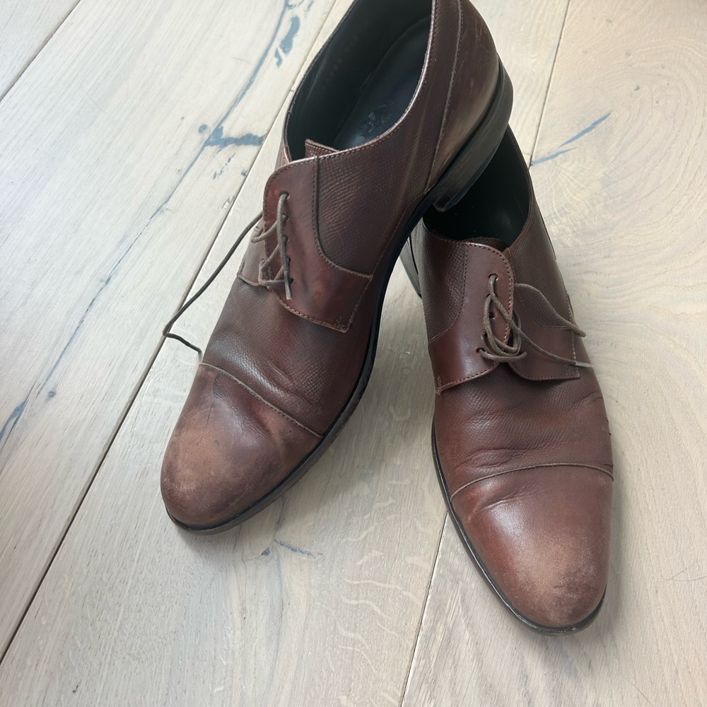 Hugo Boss Elegant Brown Leather Men's Shoes